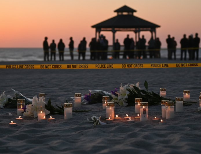 Bondi Beach Horror: Death Toll Rises to 16 in Hanukkah Terror Attack, Father-Son Shooters Identified